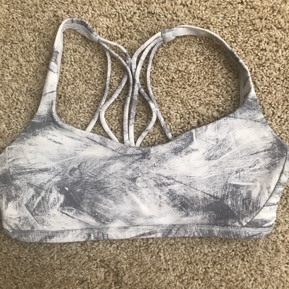 Lululemon Sports Bra!! Great color Great fit